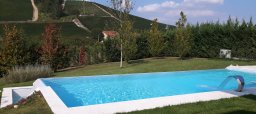 piscina in cemento armato con pvc colore grigio